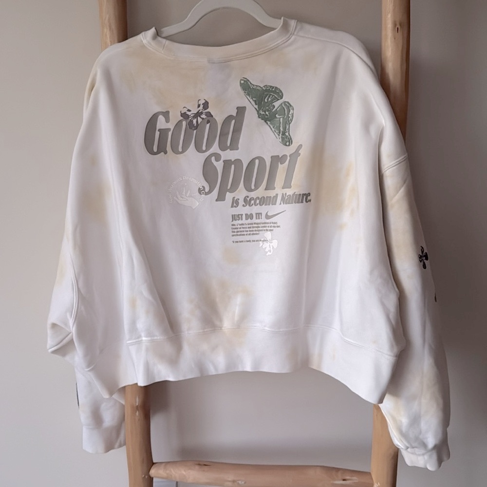 Nike Women’s Recreation Club “Good Sport” Tie Dye Cropped Crewneck Sweatshirt M - Picture 4 of 11